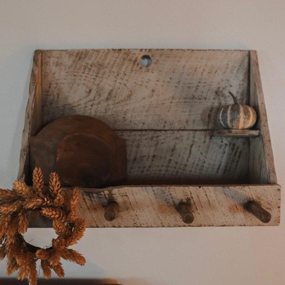Primitive Step back Keep Peg Board Wall Box - Picture 2 of 4